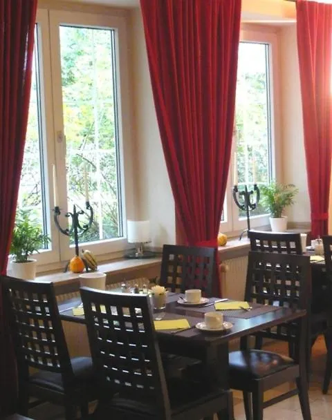 Hotel Biederstein Am Englischen Garten Μόναχο