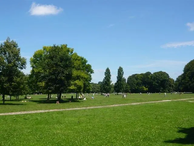 Hotel Biederstein Am Englischen Garten Mnichov 3*,  Německo